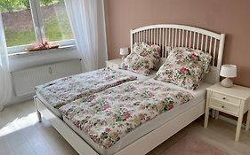 Neu: Ferienwohnung Zum Nussbaum - Landhausstil & Moseltalblick